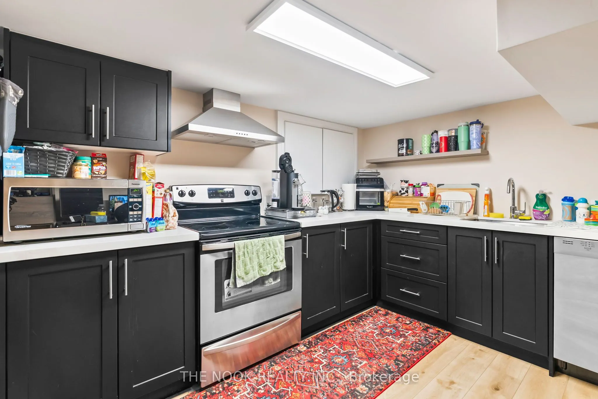 1041 Meadowridge Crescent