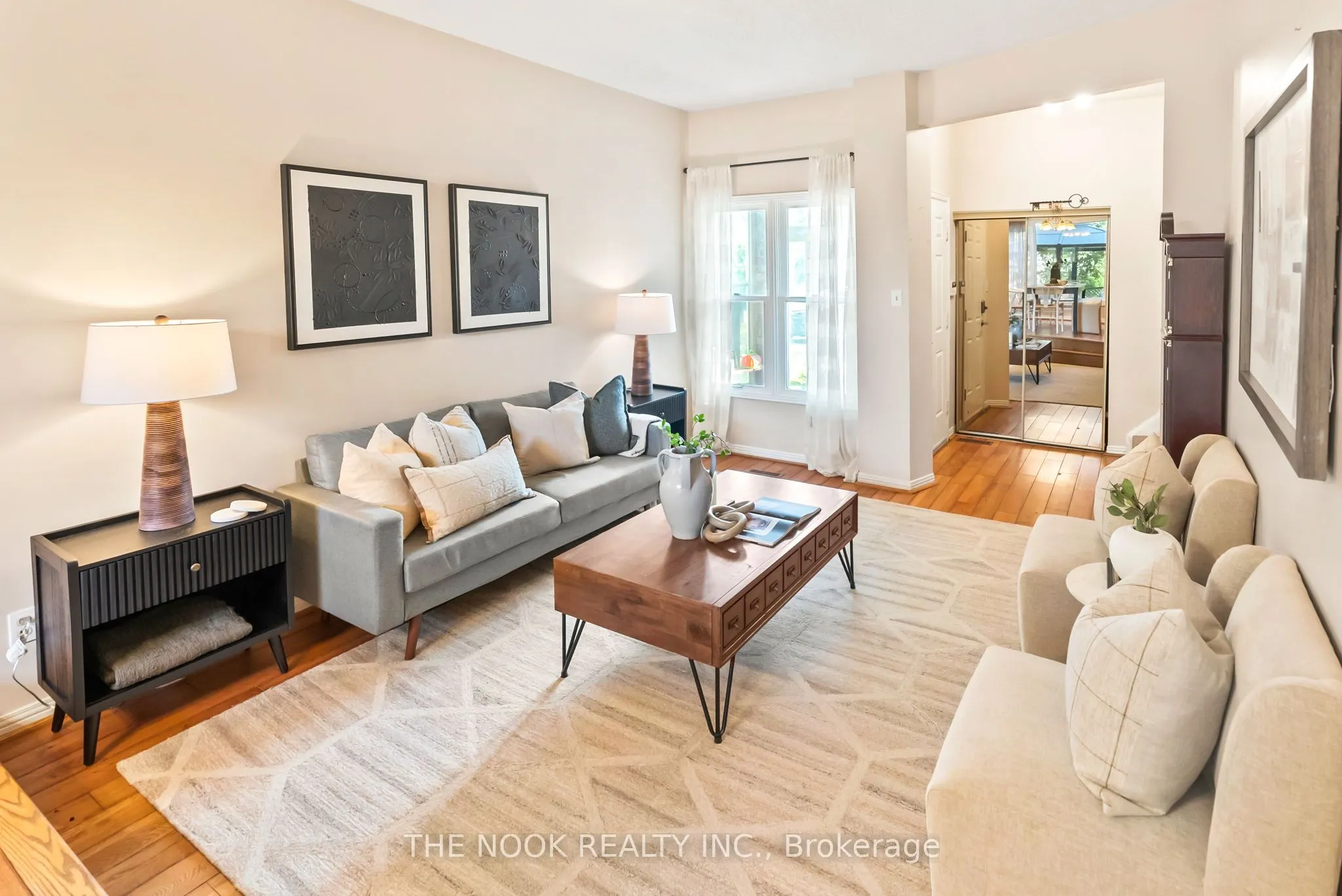 1041 Meadowridge Crescent