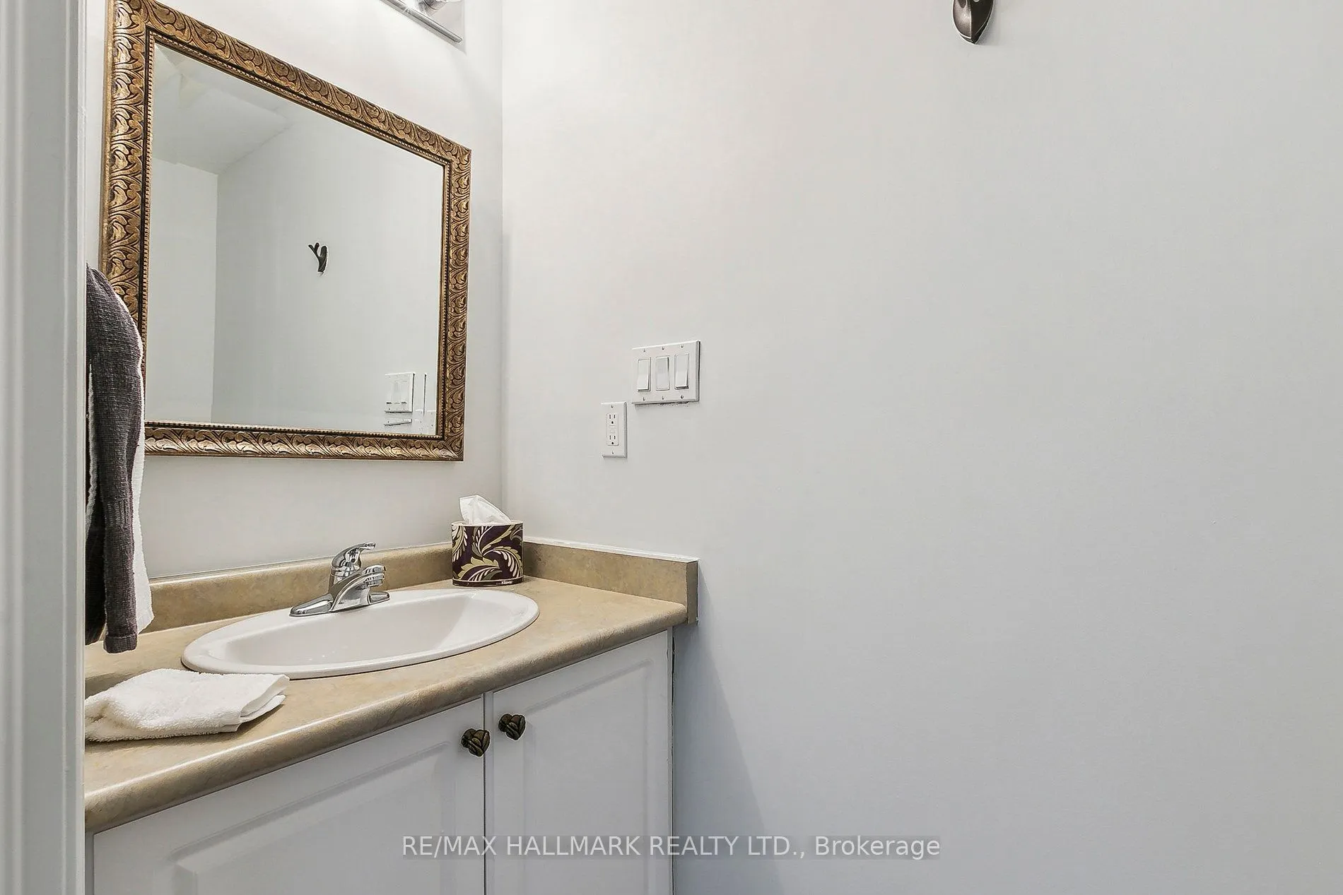 1 Lawlor Avenue, #206