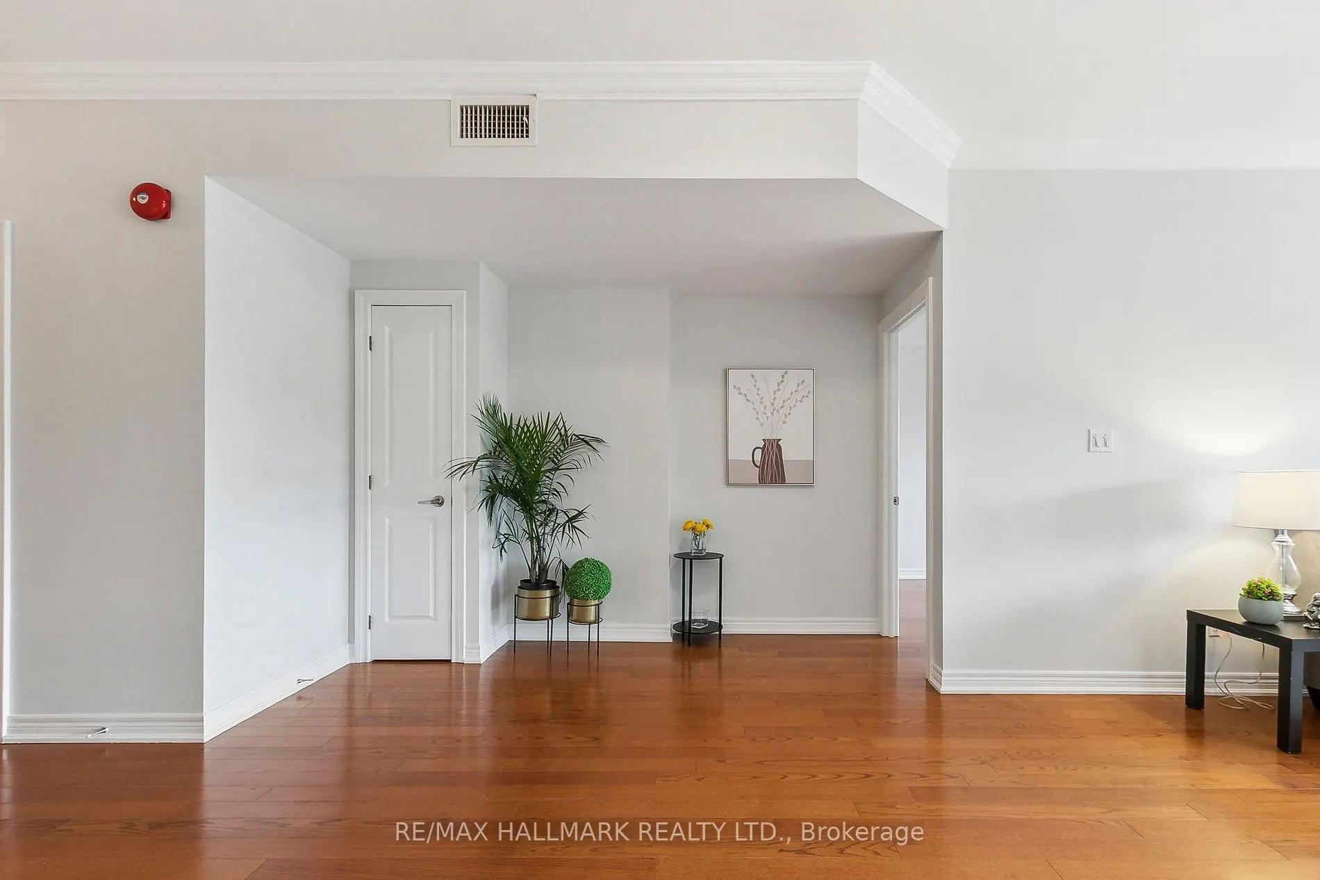 1 Lawlor Avenue, #206