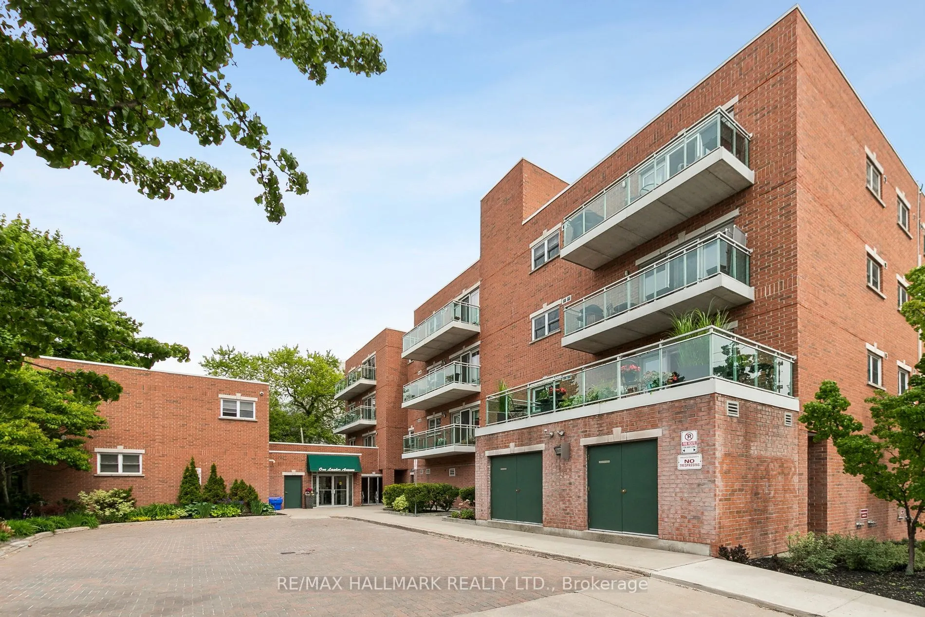 1 Lawlor Avenue, #206