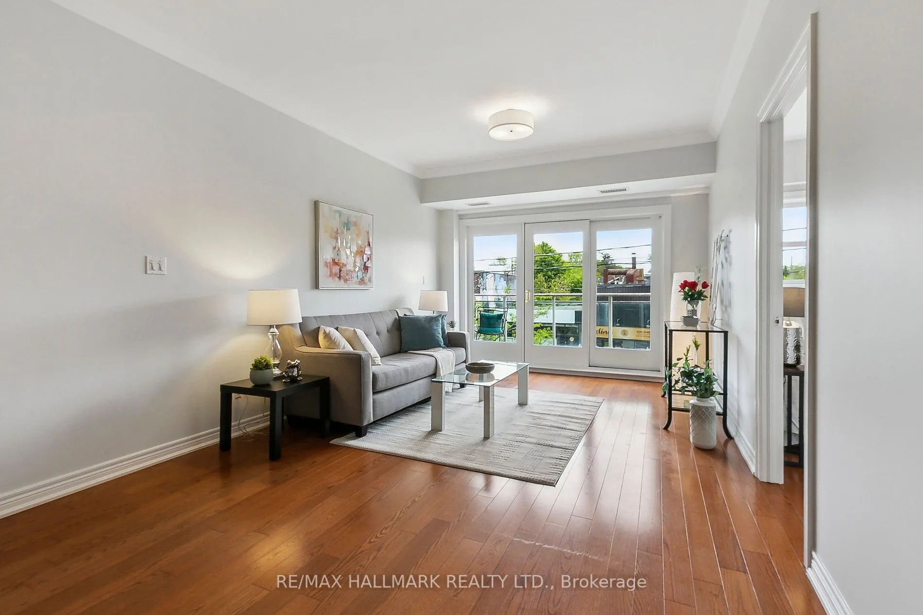 1 Lawlor Avenue, #206