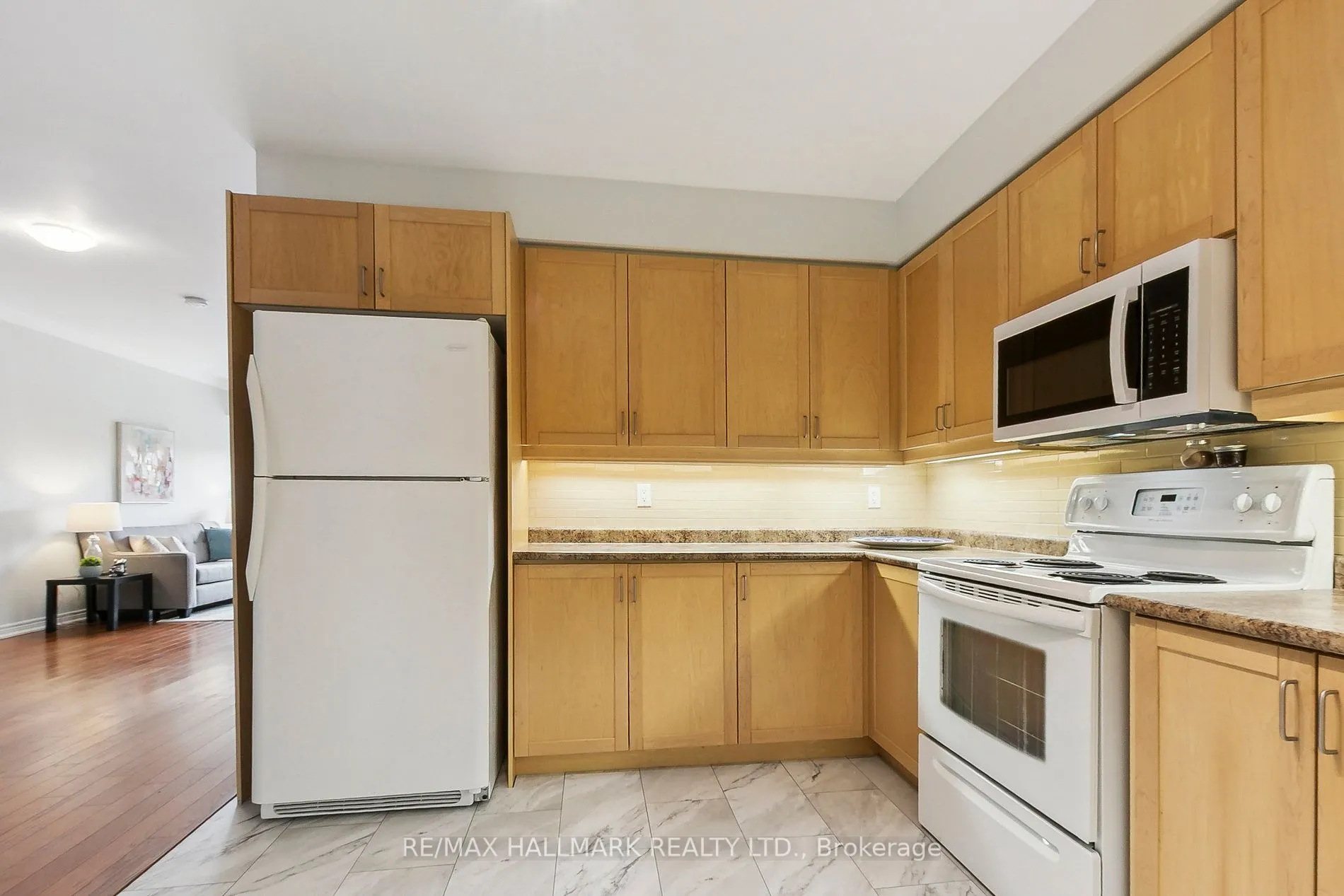 1 Lawlor Avenue, #206