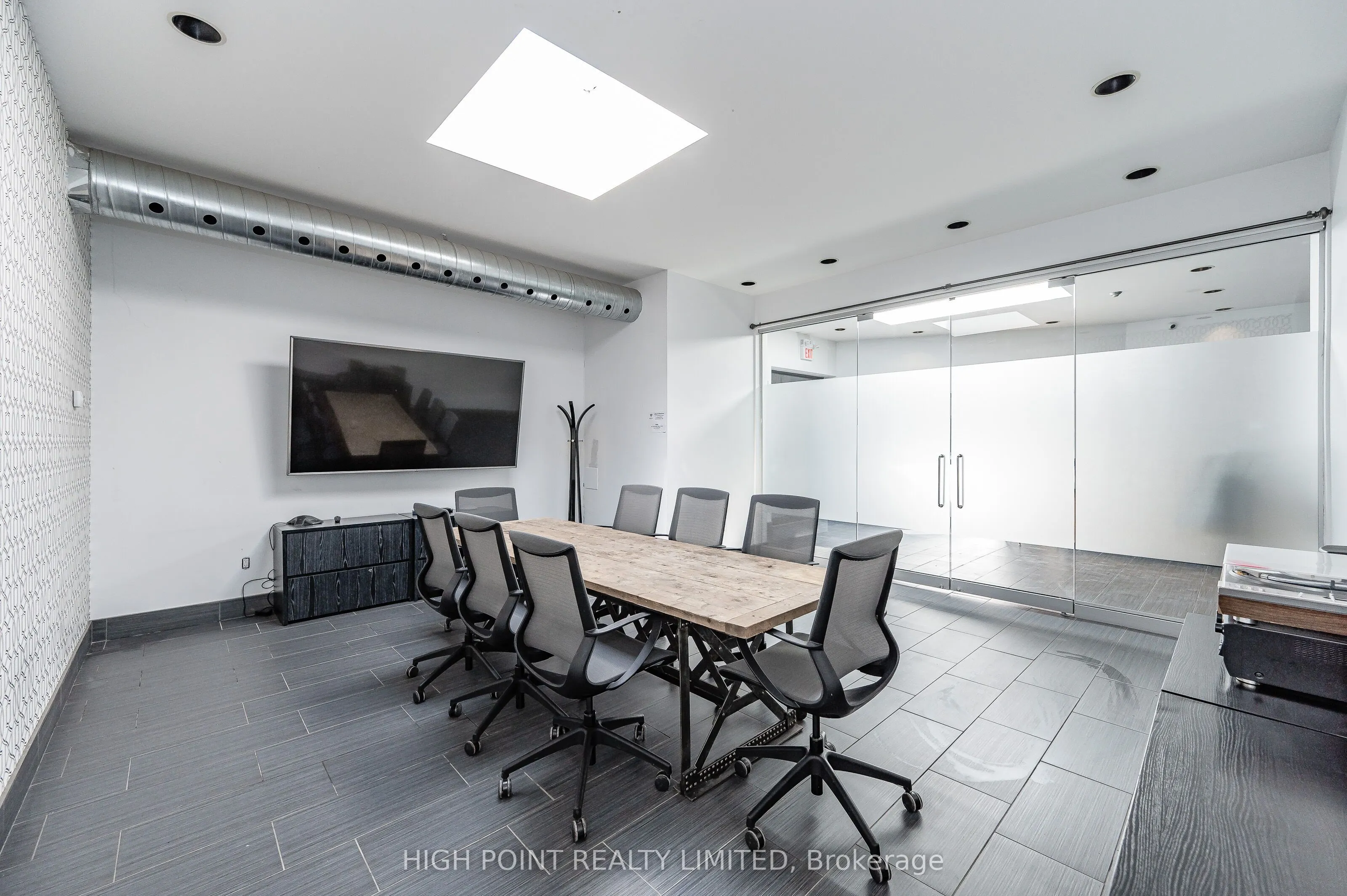 33 Villiers Street, #202