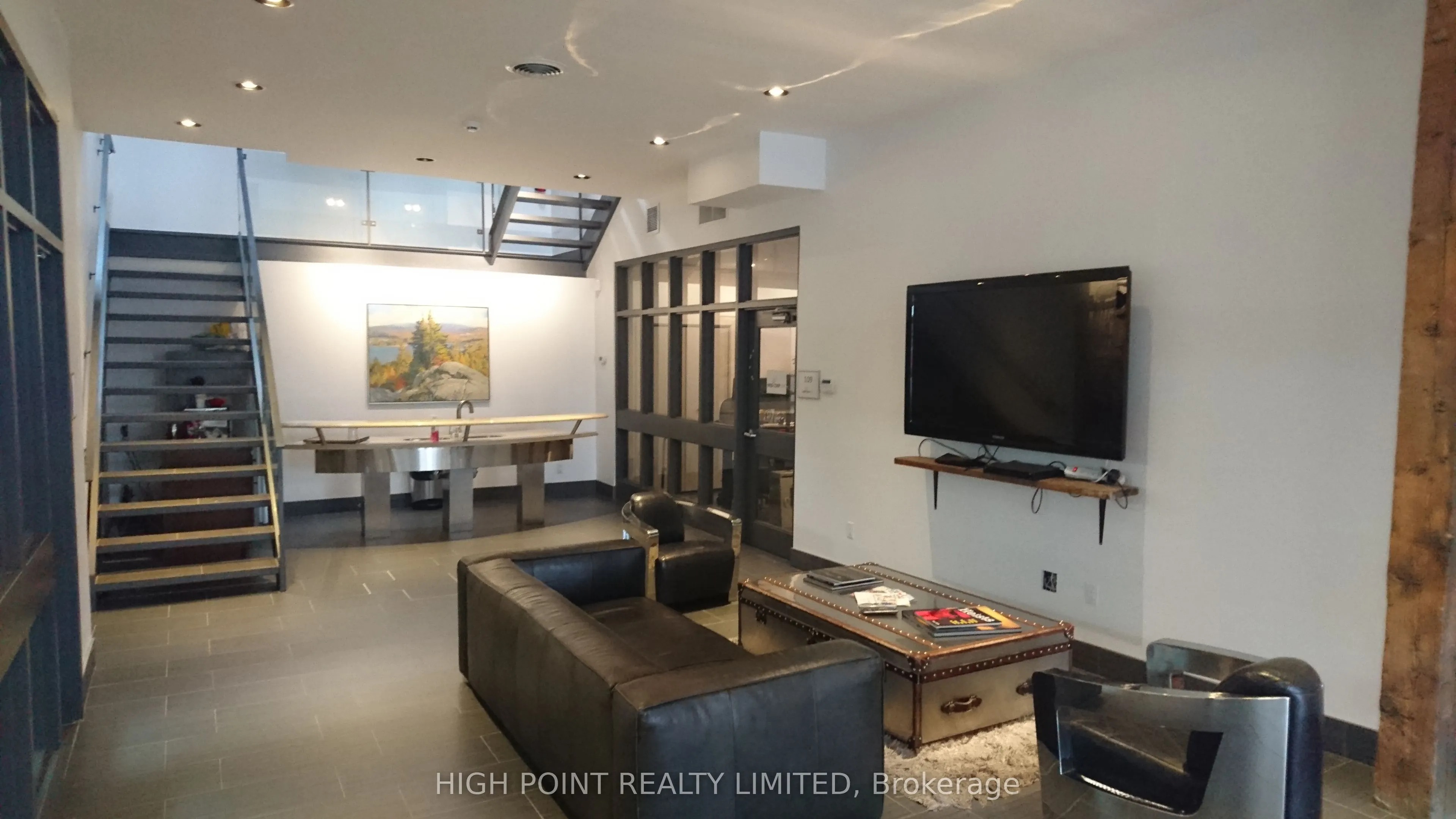 33 Villiers Street, #202