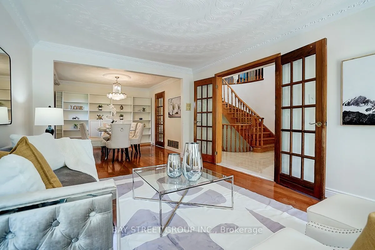 11 Sunbird Crescent