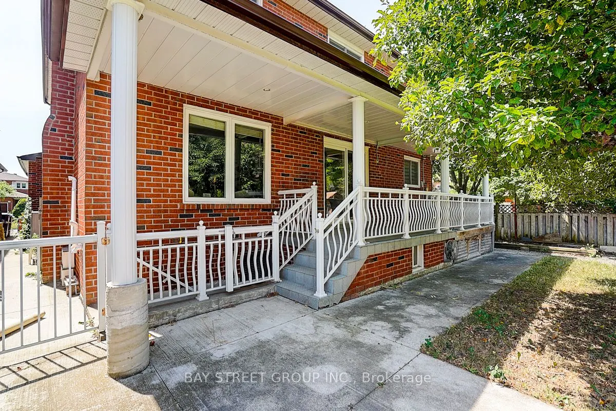 11 Sunbird Crescent