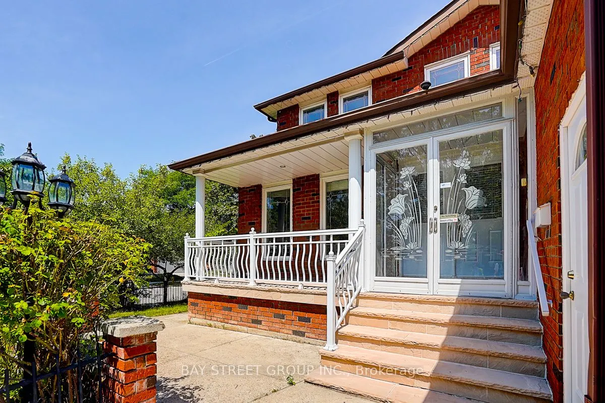 11 Sunbird Crescent