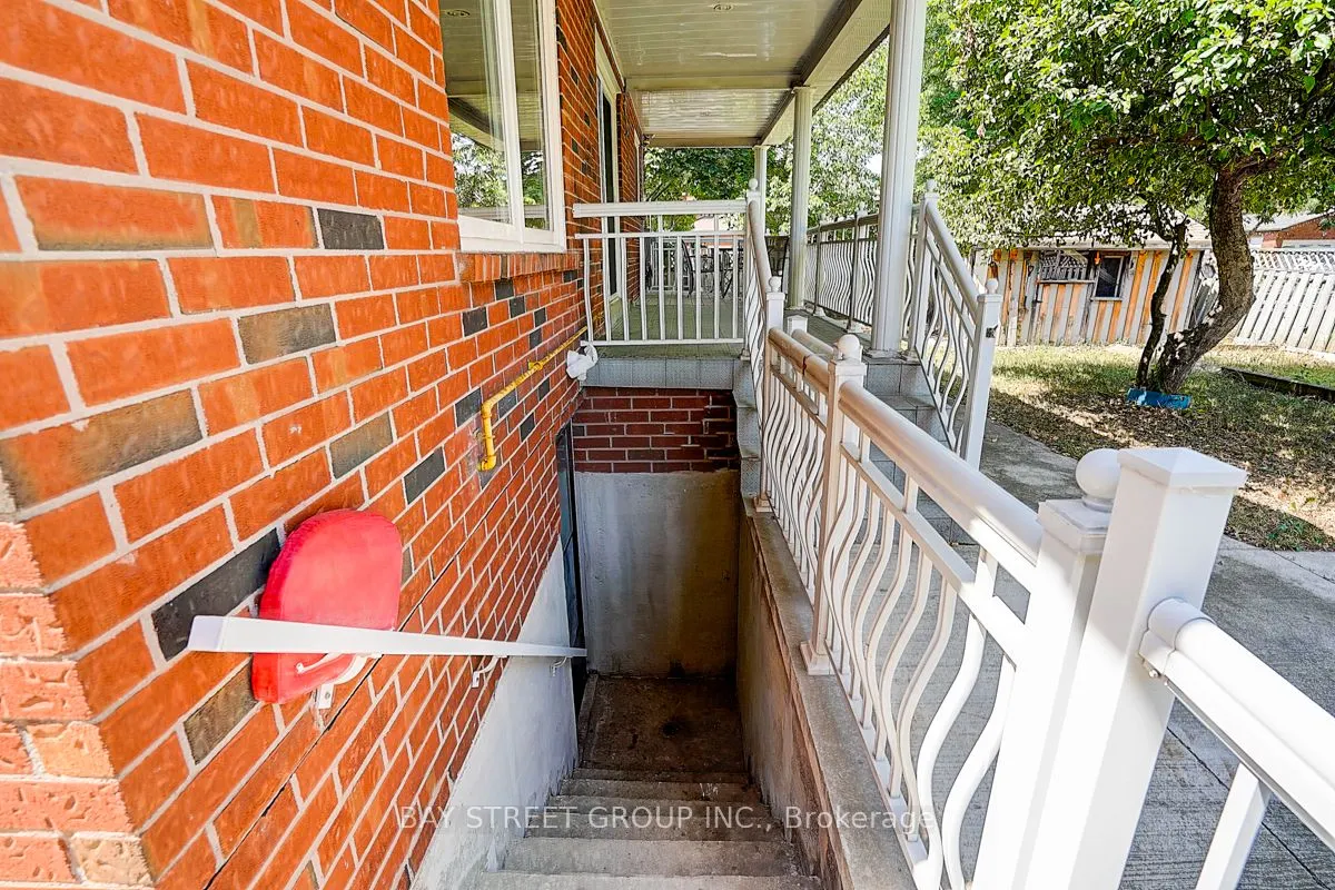 11 Sunbird Crescent