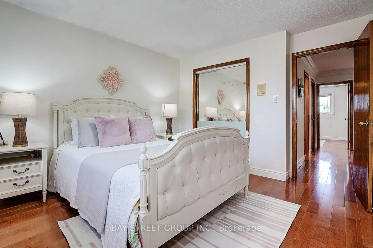 11 Sunbird Crescent