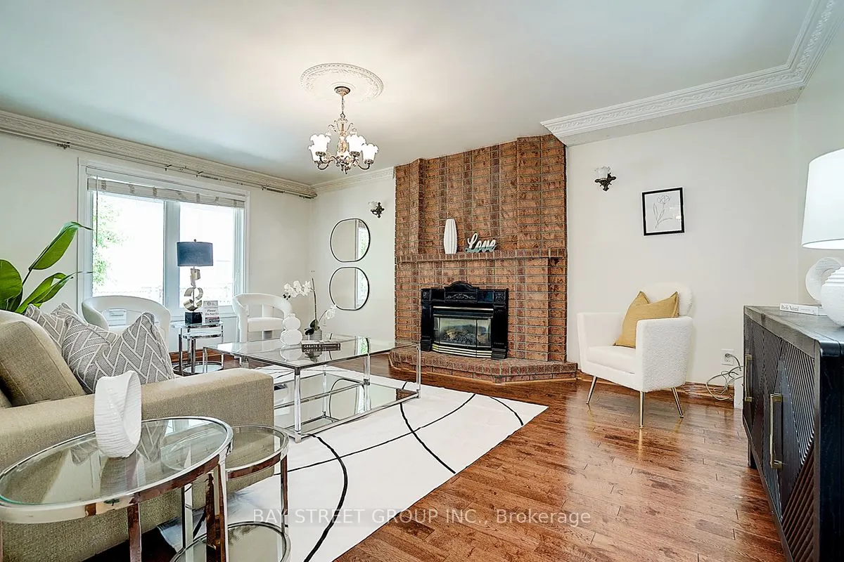 11 Sunbird Crescent