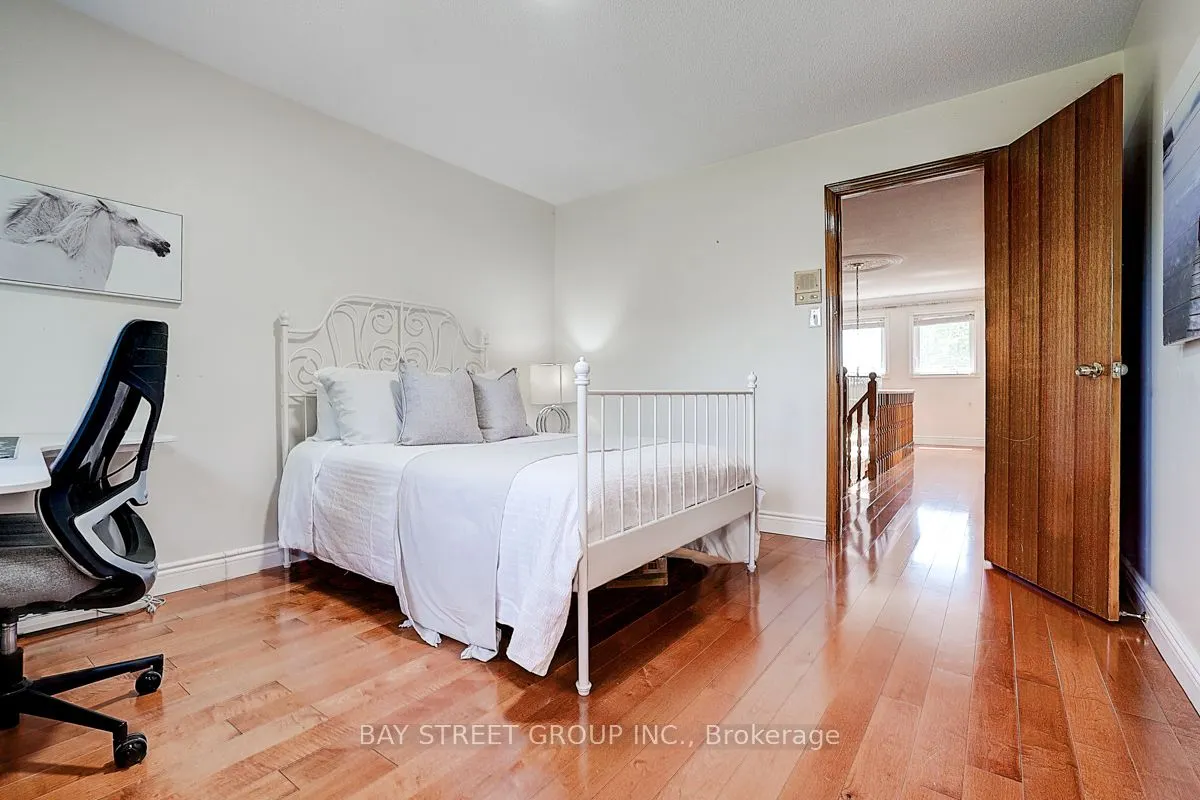 11 Sunbird Crescent