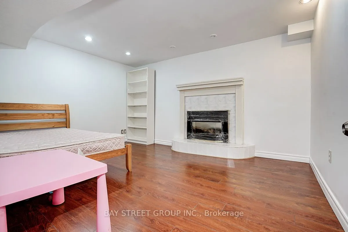 11 Sunbird Crescent
