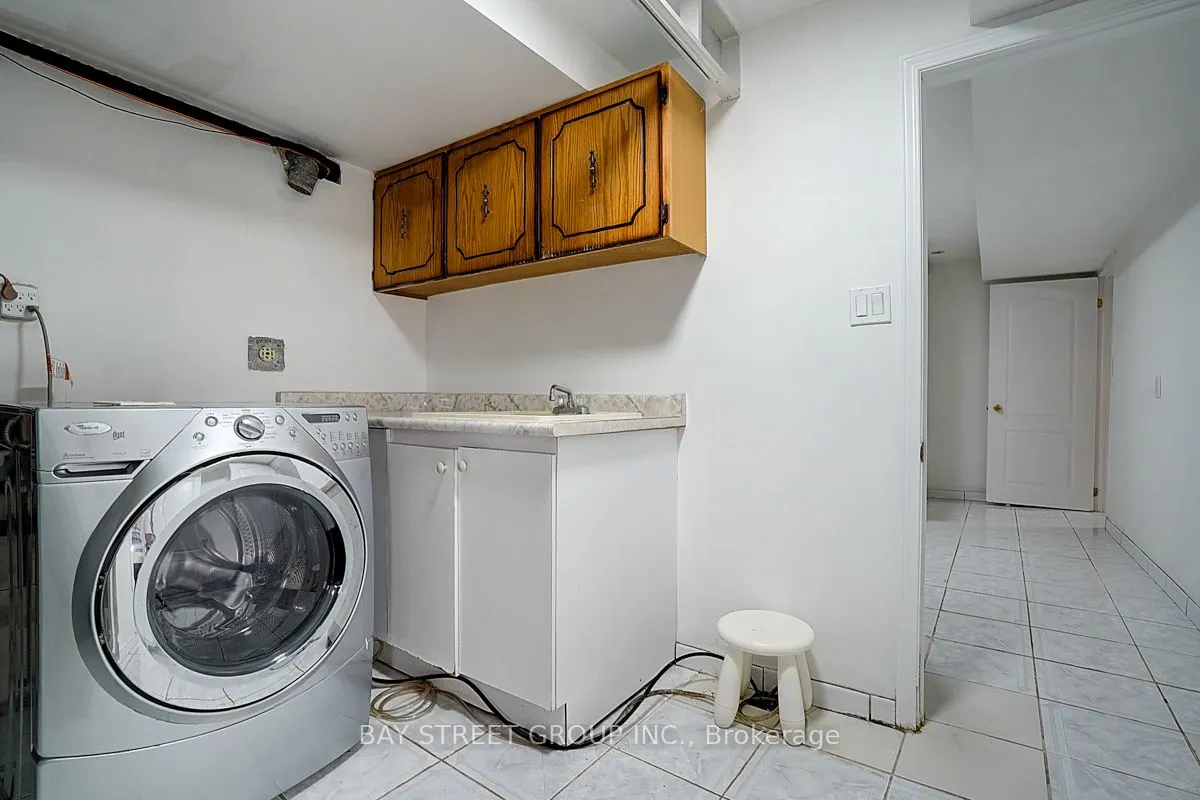 11 Sunbird Crescent