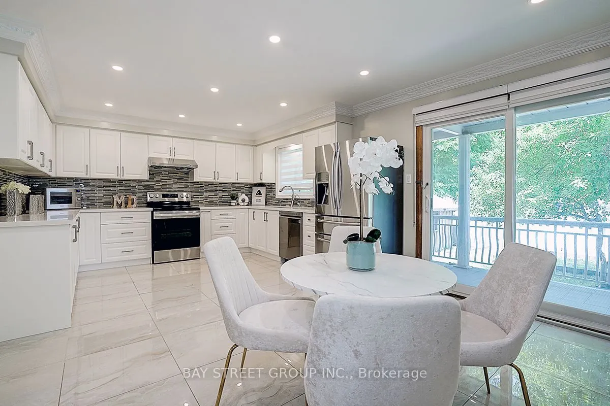 11 Sunbird Crescent