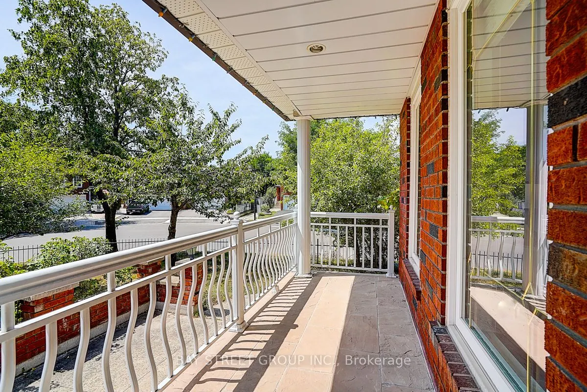 11 Sunbird Crescent