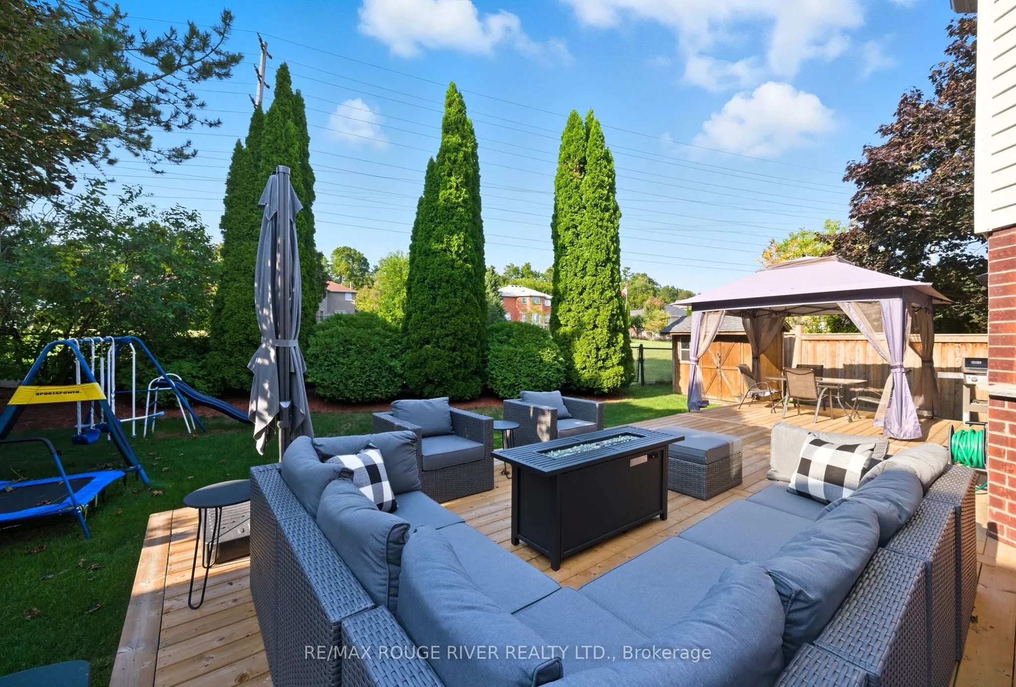 980 Sandcliff Drive