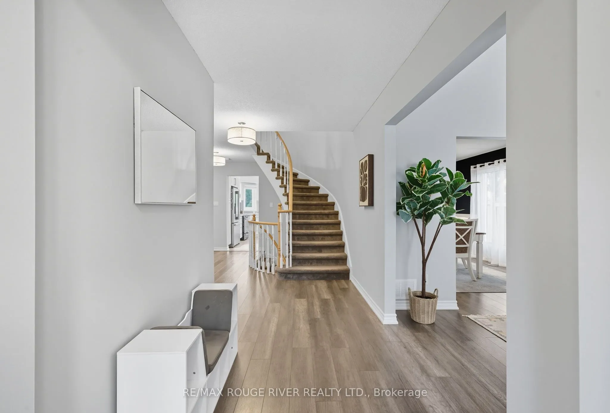 980 Sandcliff Drive