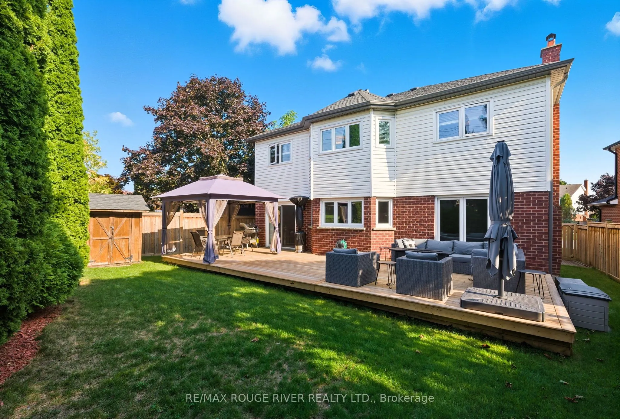 980 Sandcliff Drive