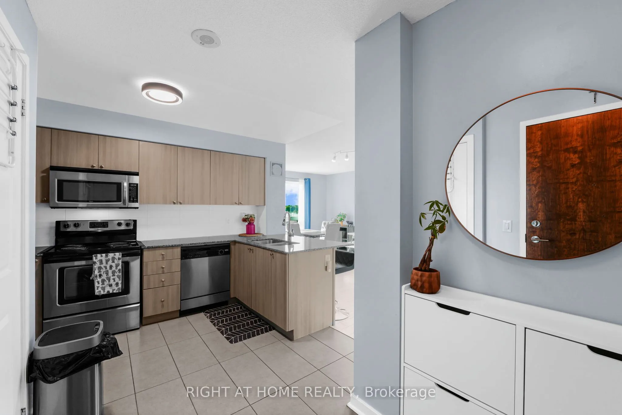 1235 Bayly Street, #603