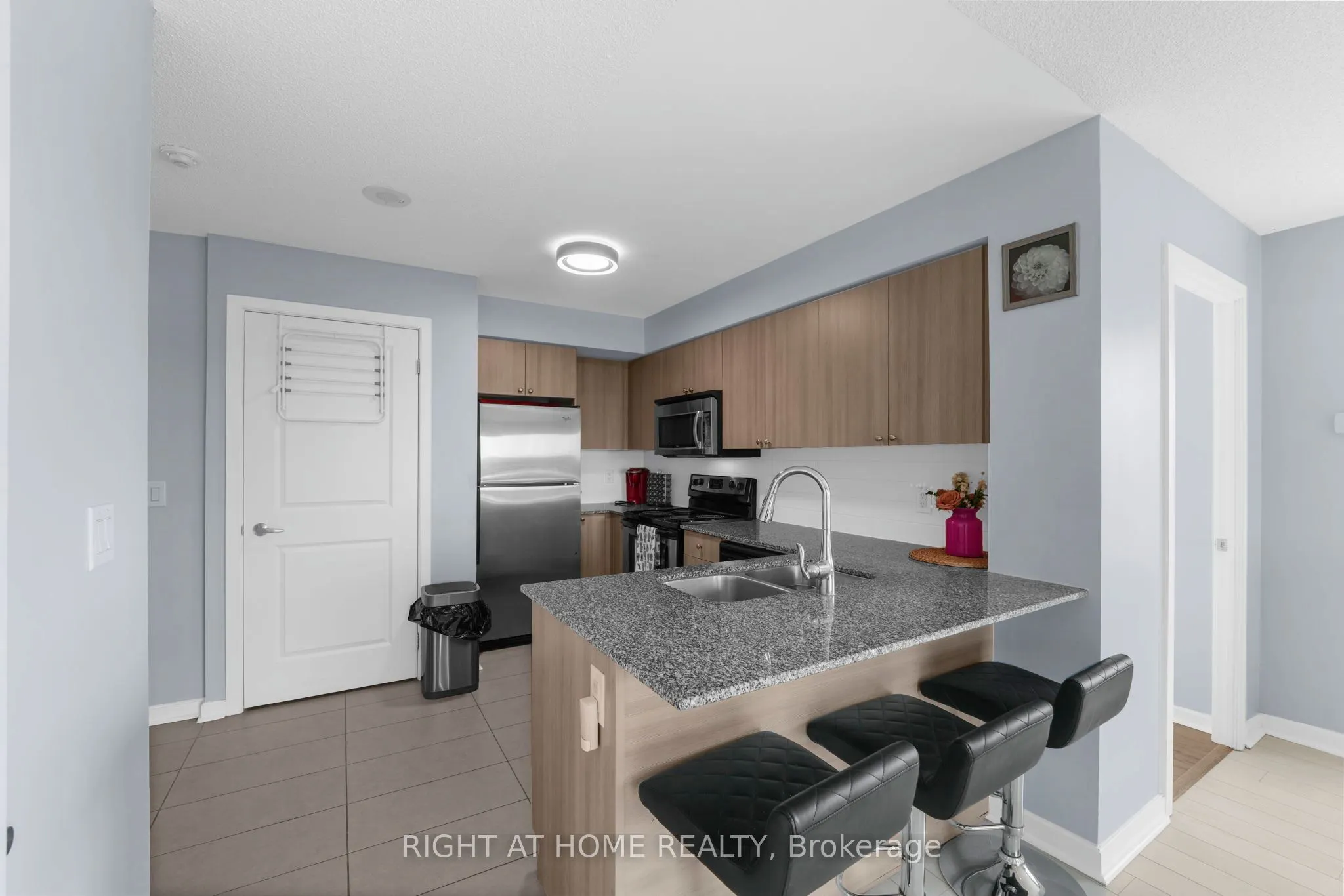 1235 Bayly Street, #603