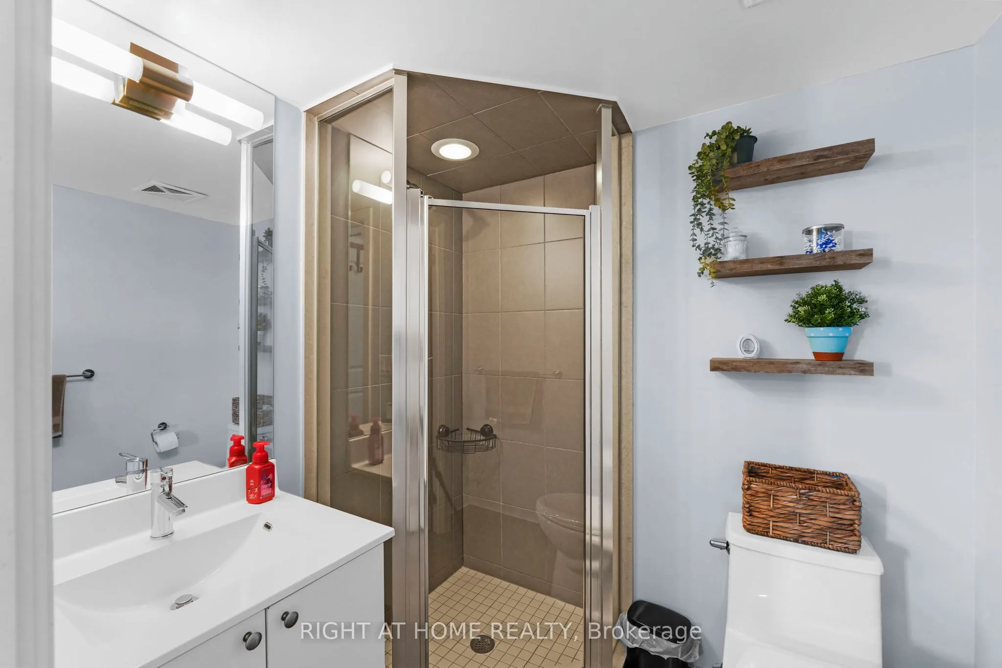 1235 Bayly Street, #603