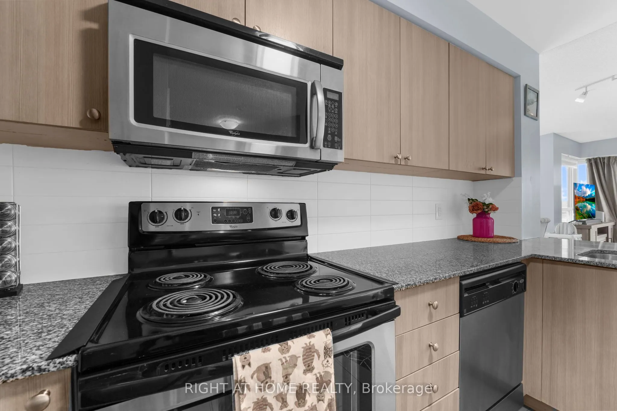 1235 Bayly Street, #603