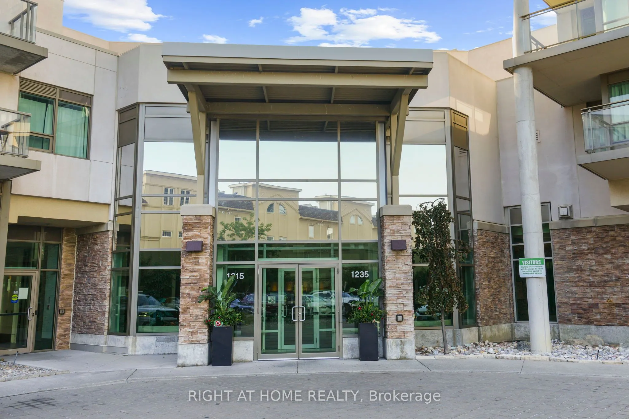 1235 Bayly Street, #603
