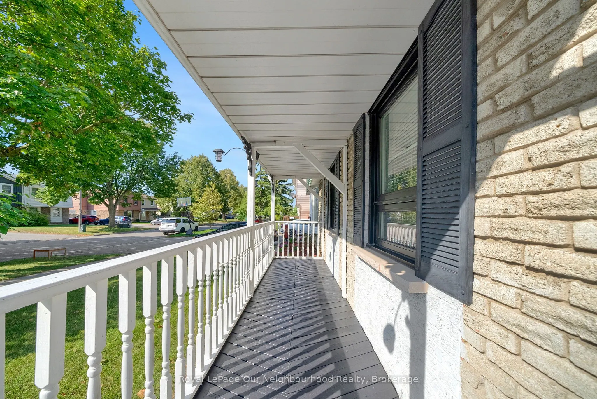 1307 Fenelon Crescent