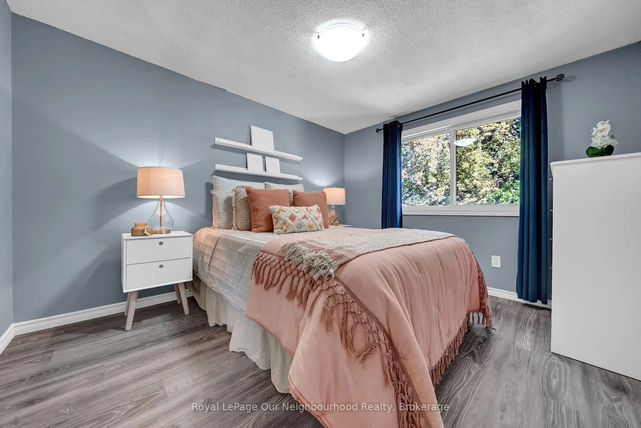 1307 Fenelon Crescent