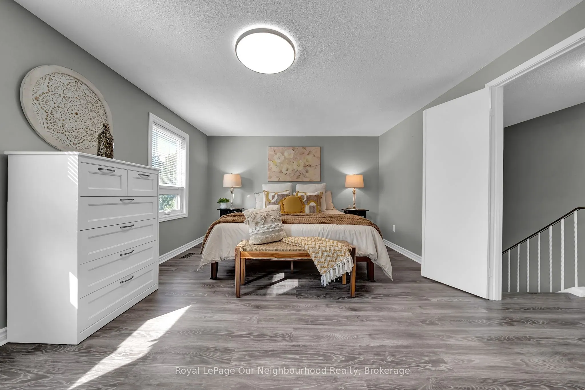 1307 Fenelon Crescent