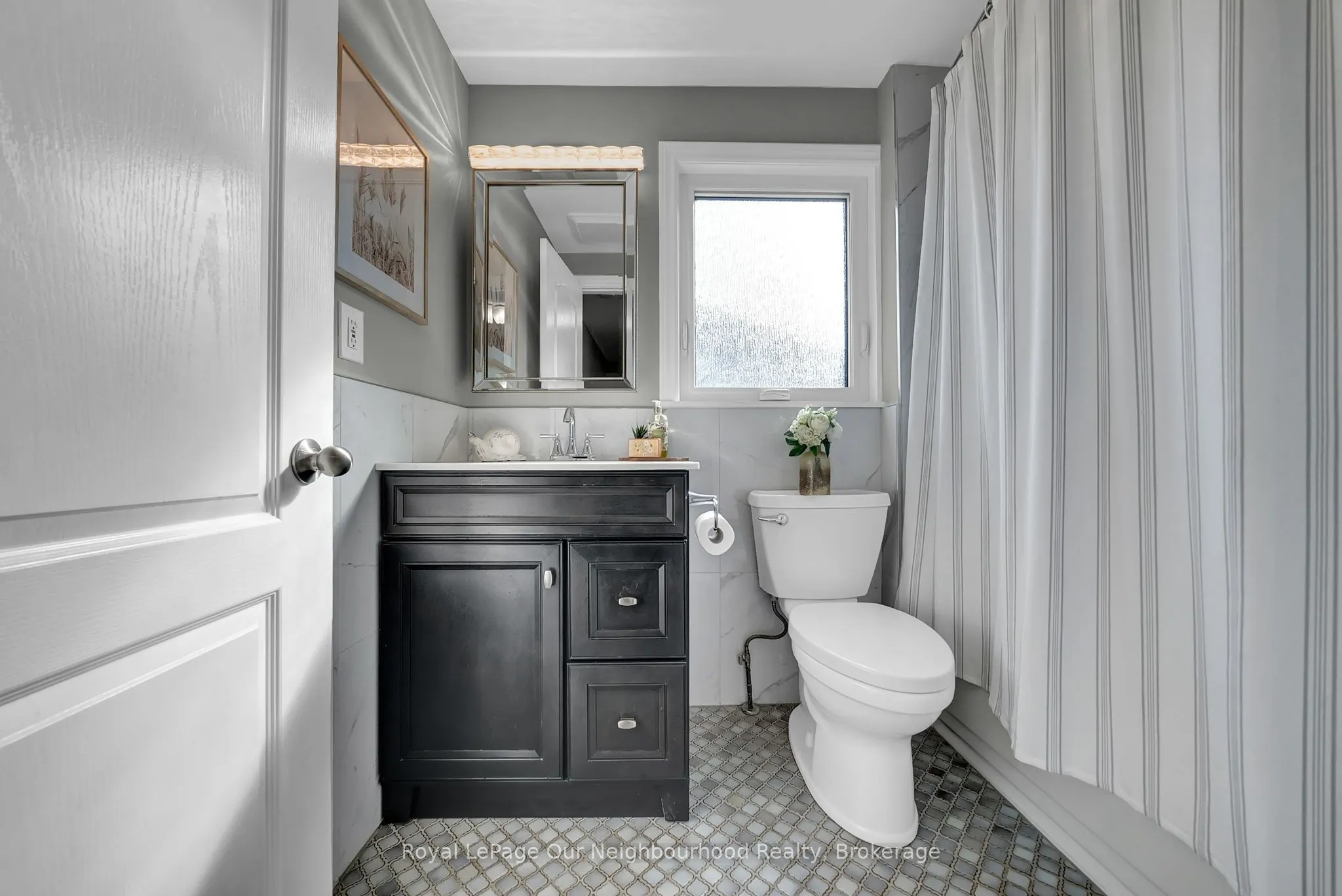 1307 Fenelon Crescent