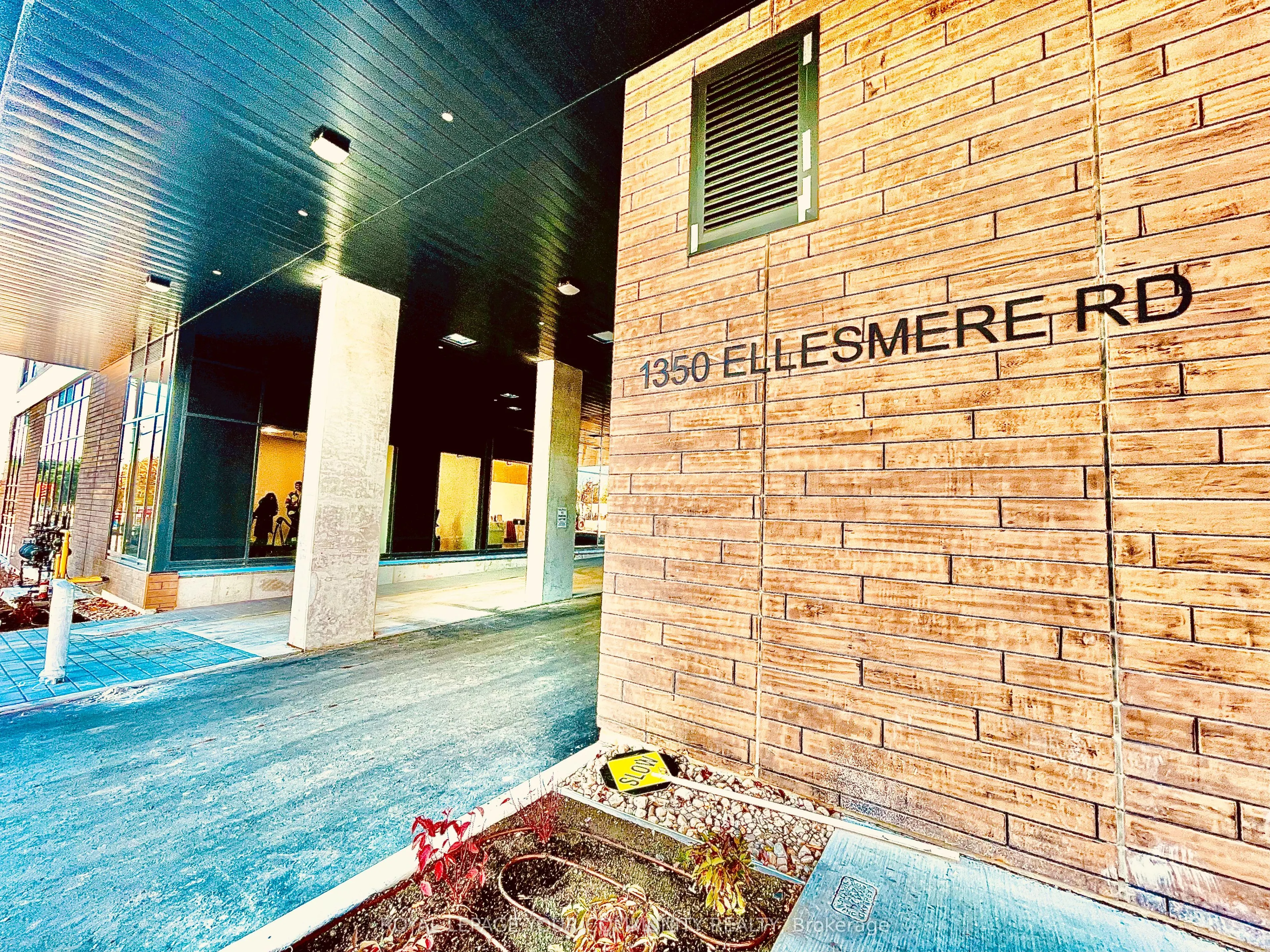 1350 Ellesmere Road, #1204