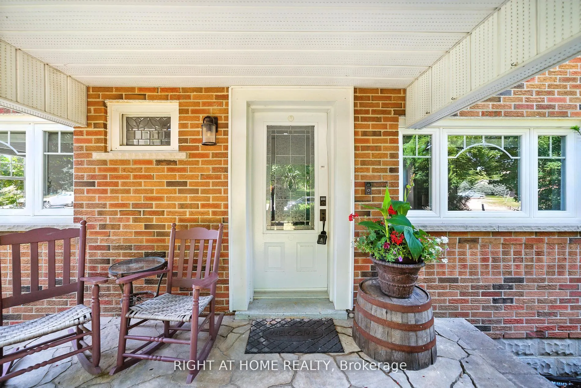 675 Myrtle Road W