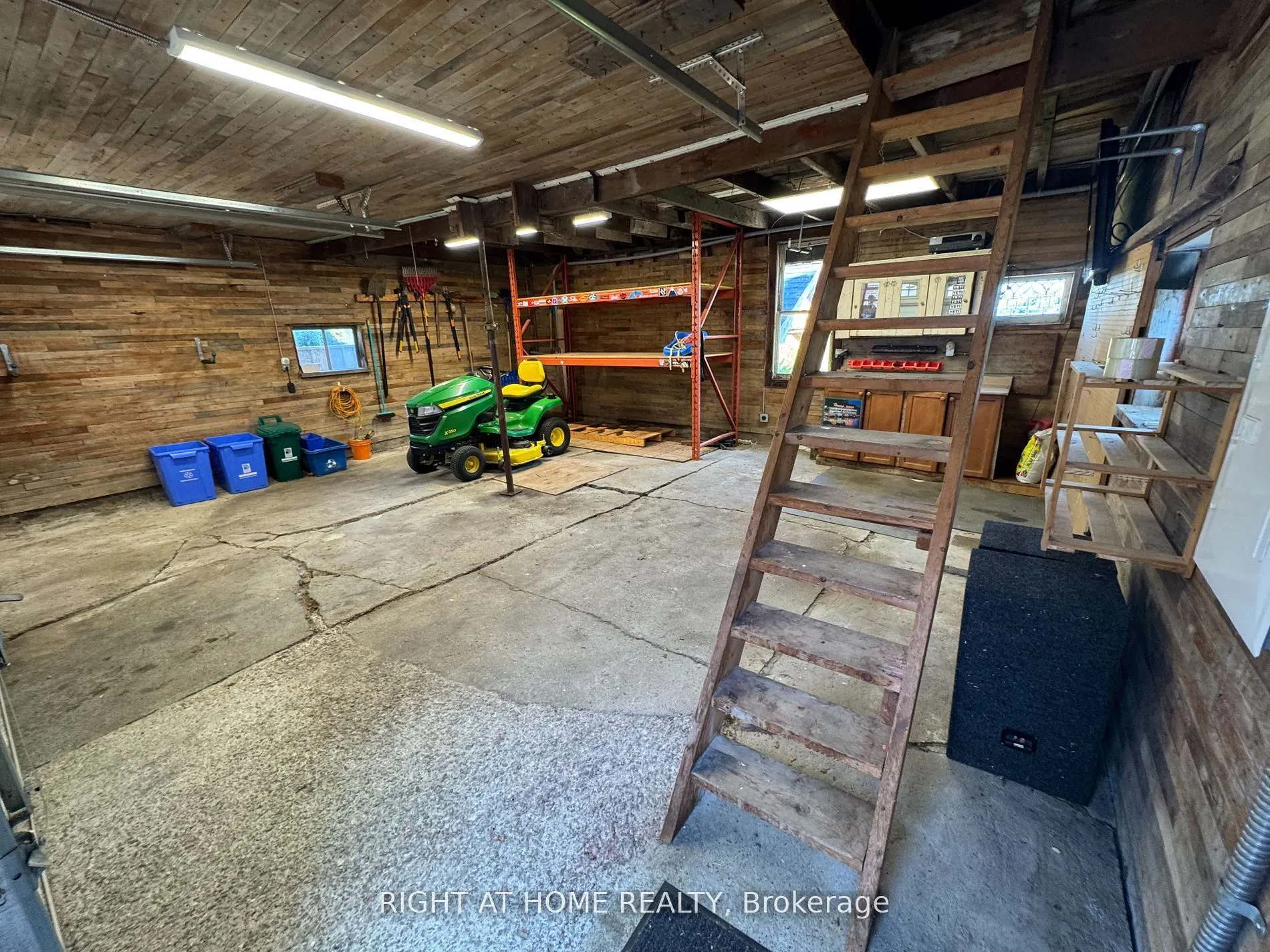 675 Myrtle Road W