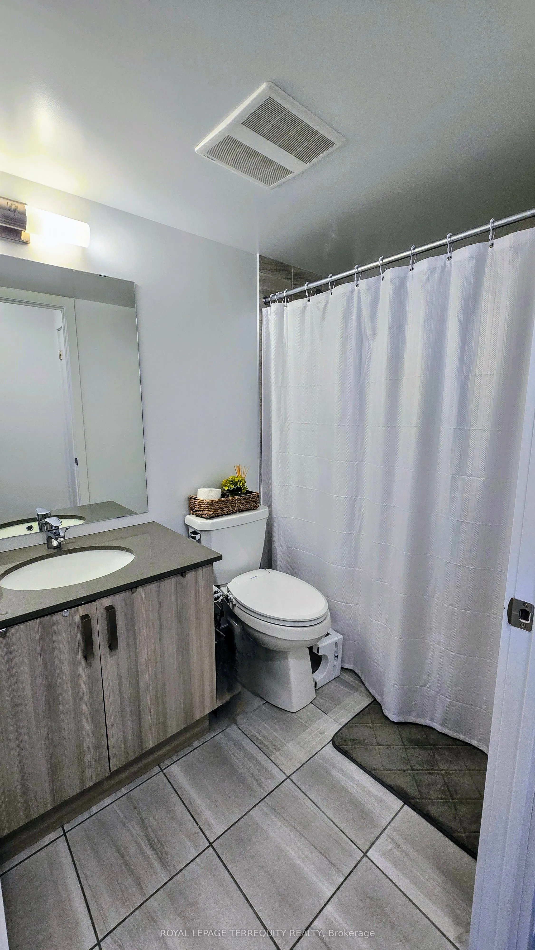 1435 Celebration Drive, #1106
