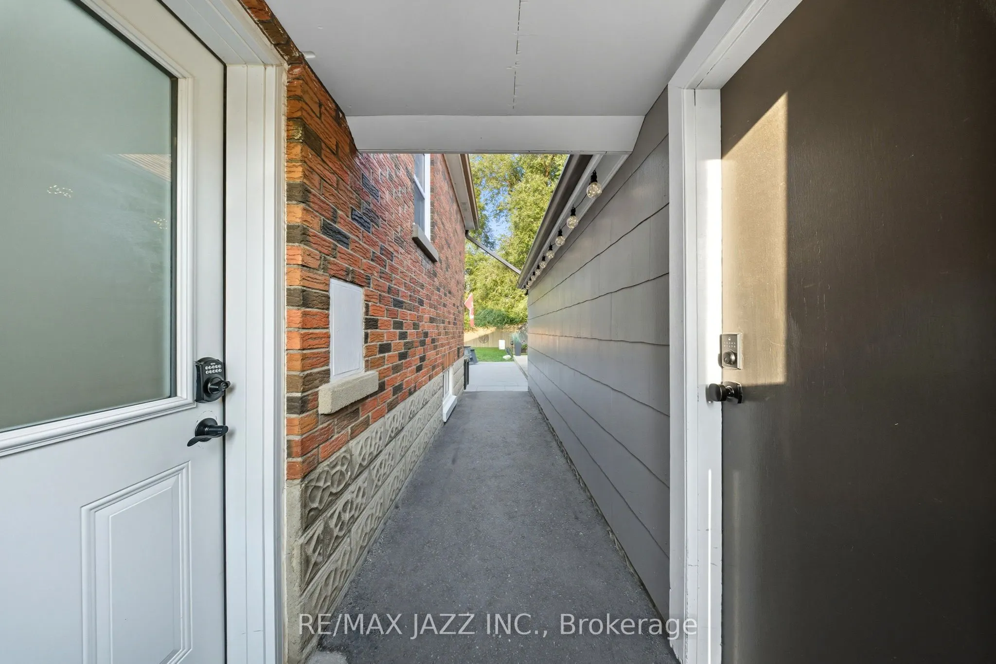 55 Liberty Street S