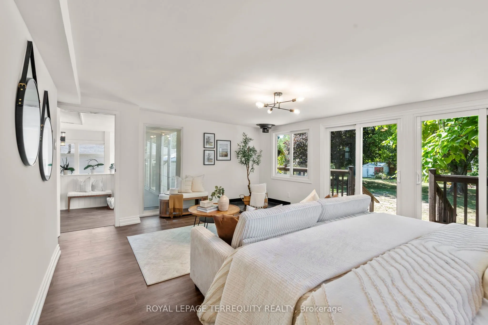144 Thickson Road N
