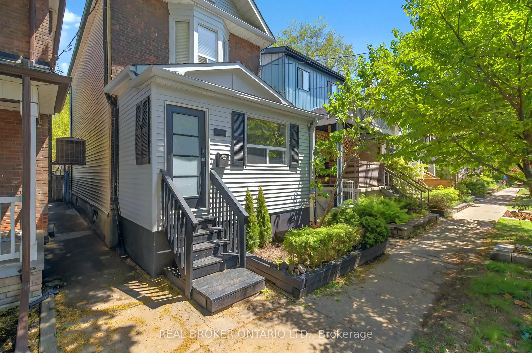 143 Parkmount Road