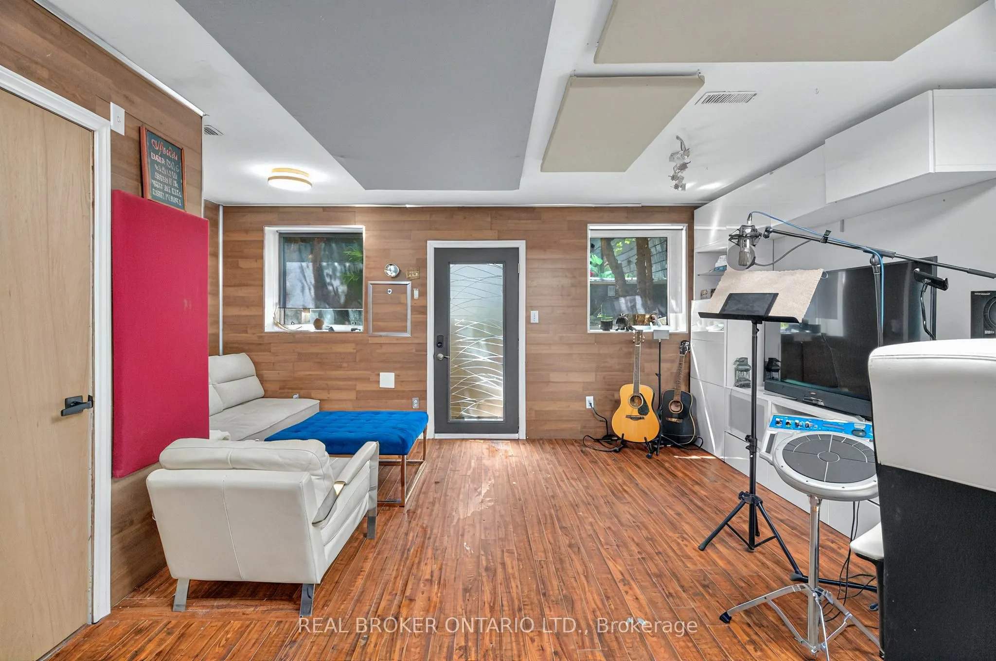 143 Parkmount Road