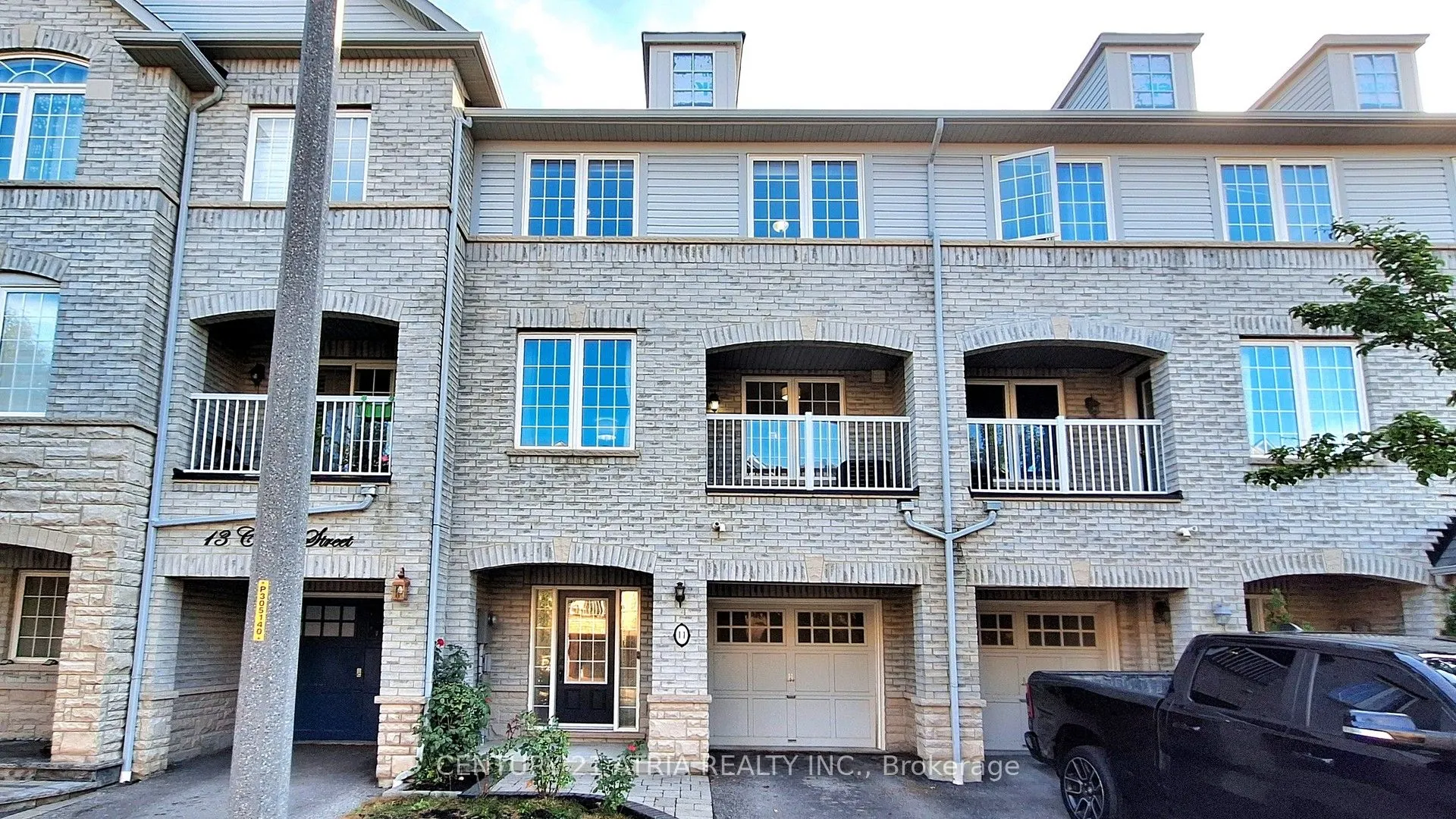 11 Clowes Street