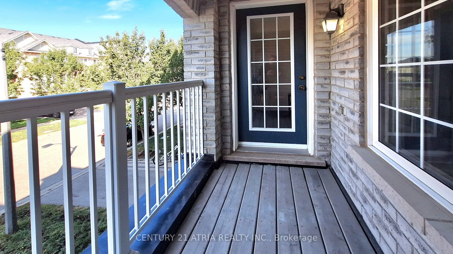 11 Clowes Street