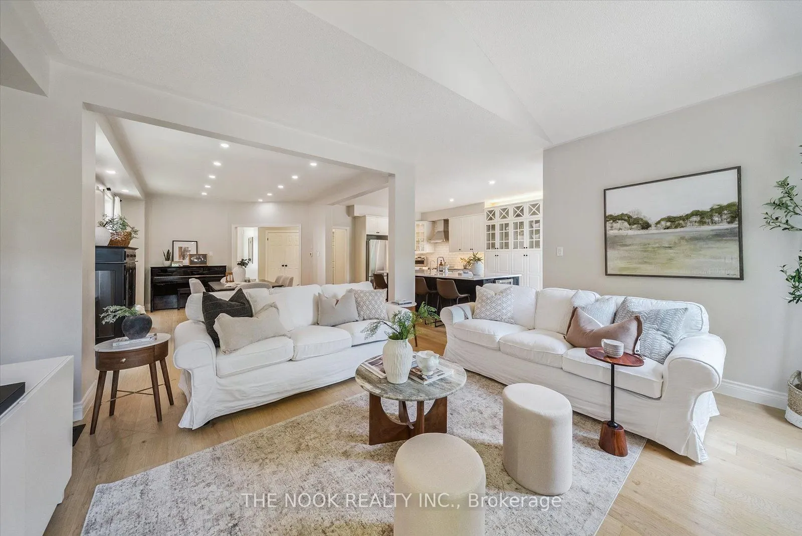 31 Queensplate Drive