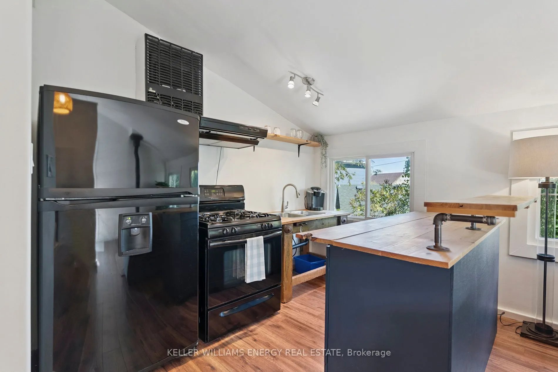 141 Cedar Crest Beach Road