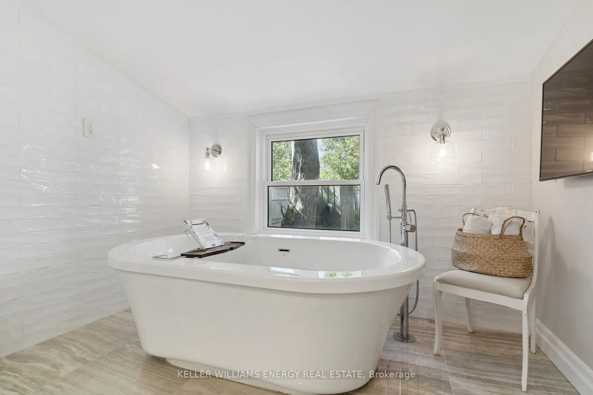 141 Cedar Crest Beach Road