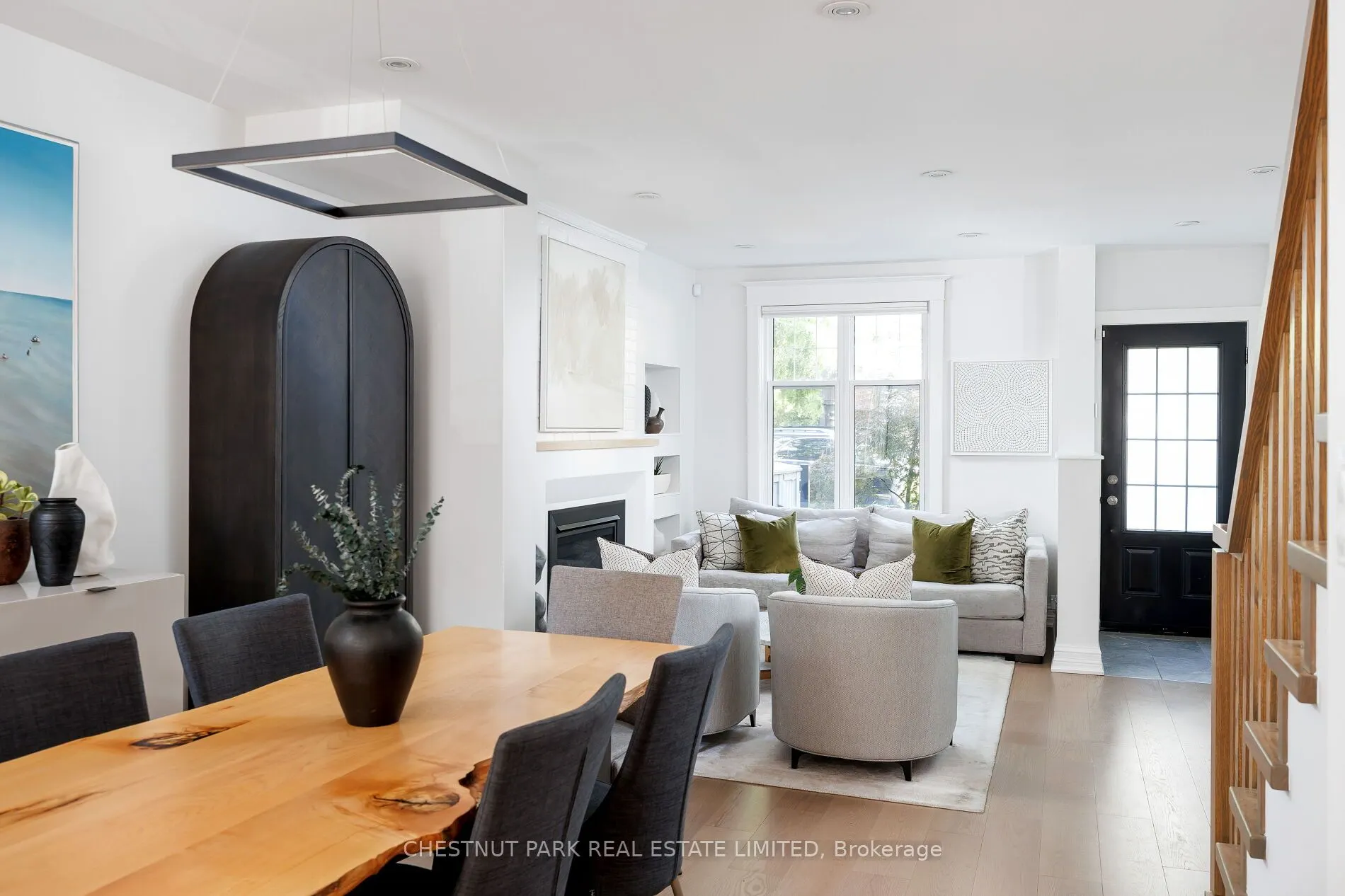33 Tennis Crescent