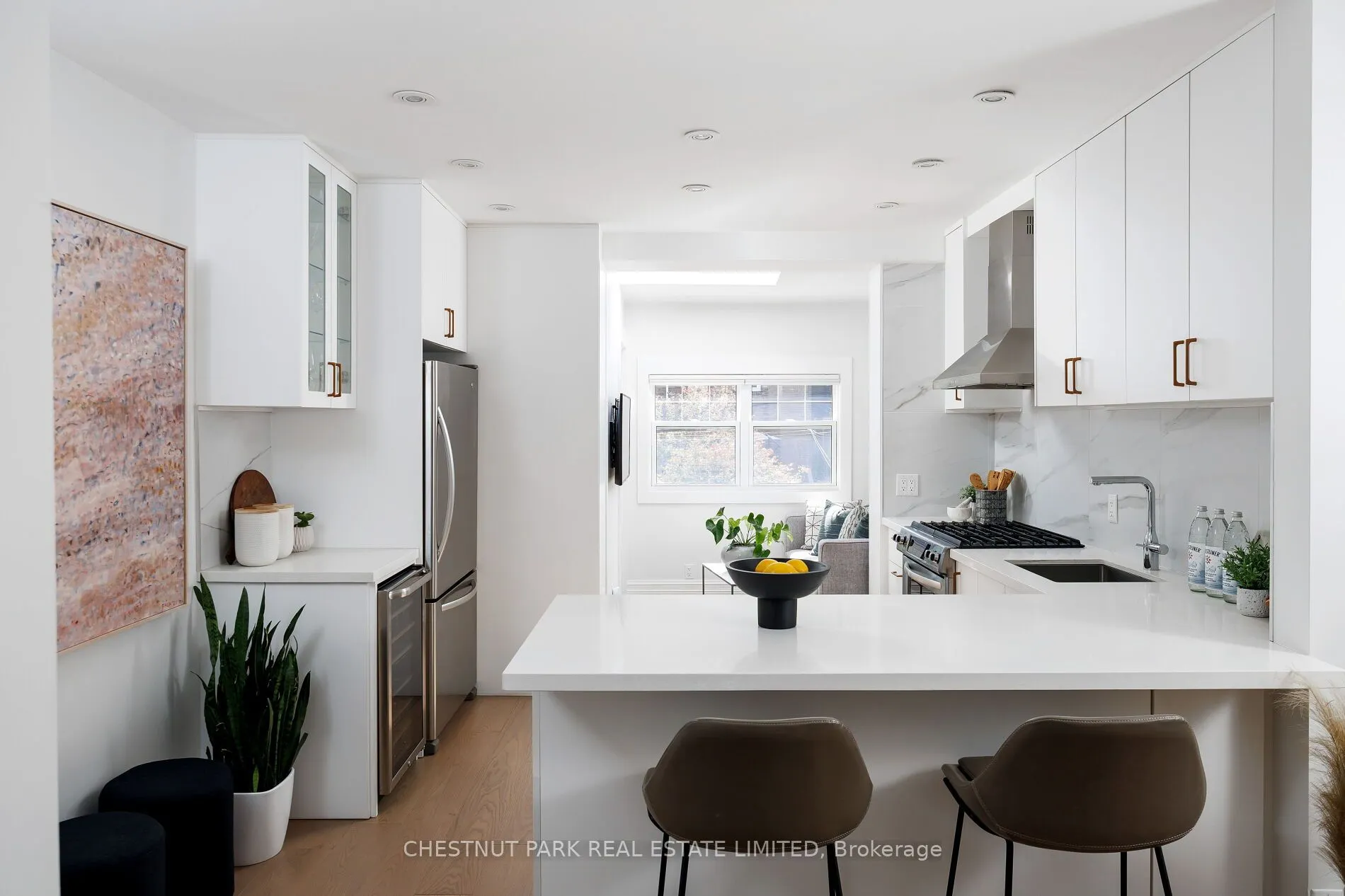 33 Tennis Crescent
