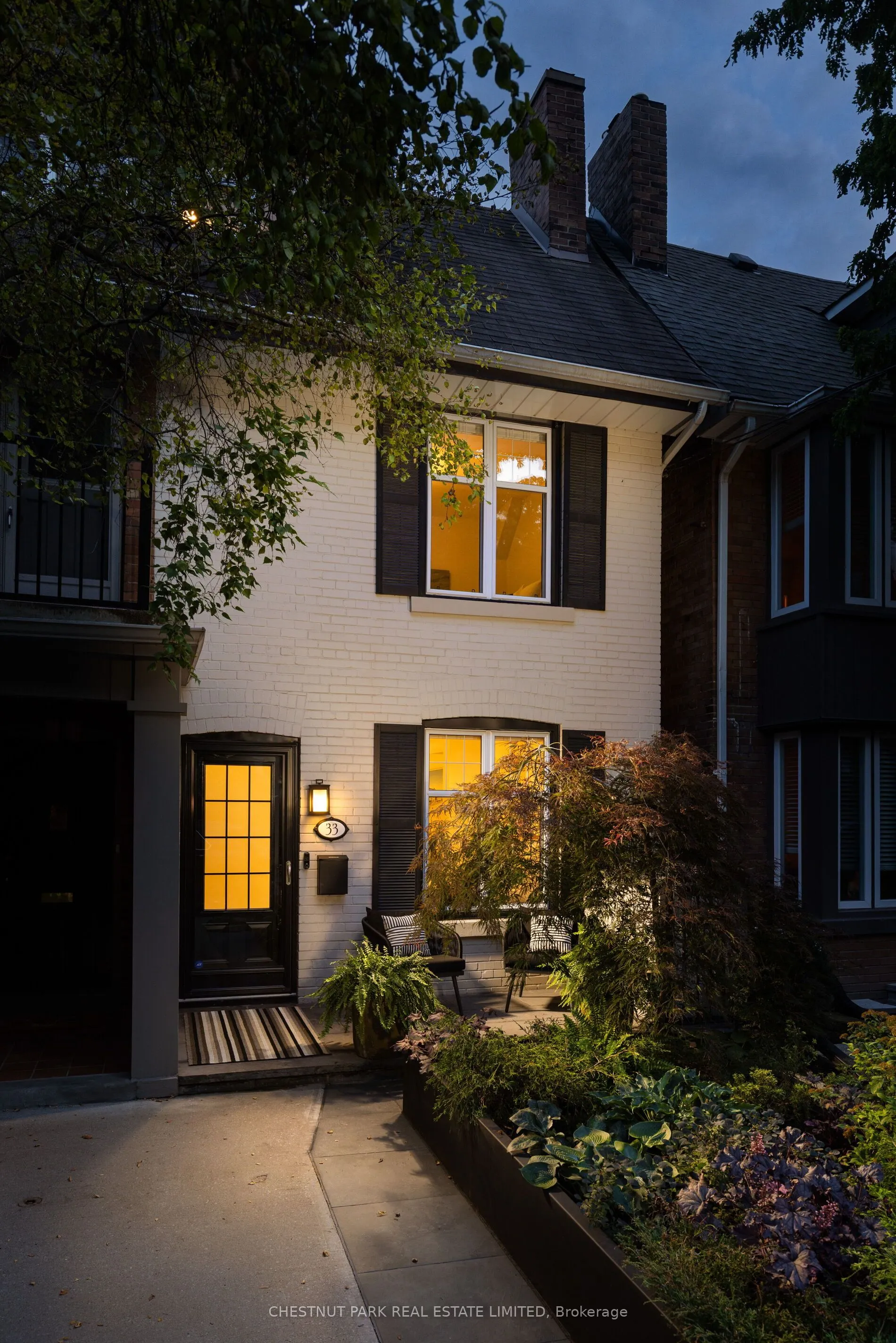 33 Tennis Crescent