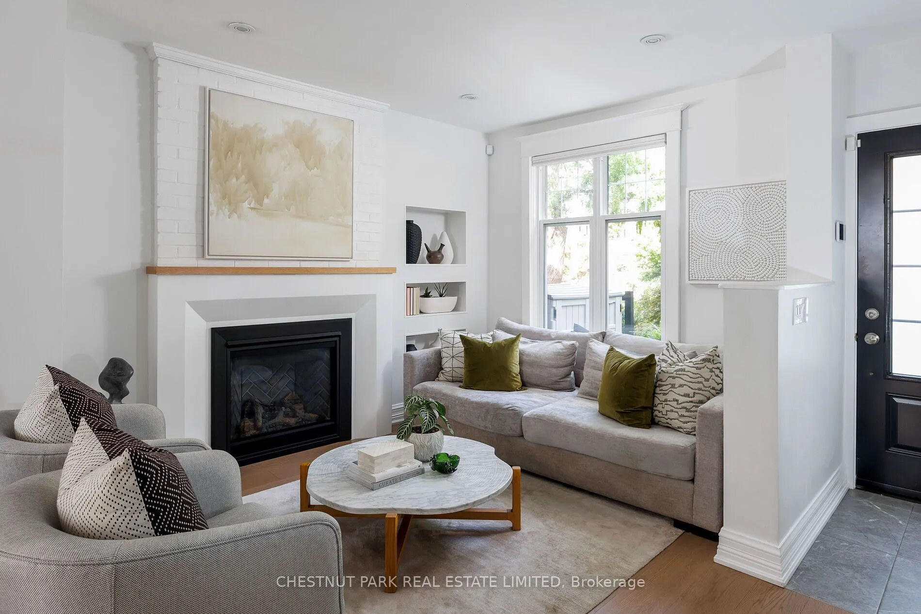 33 Tennis Crescent