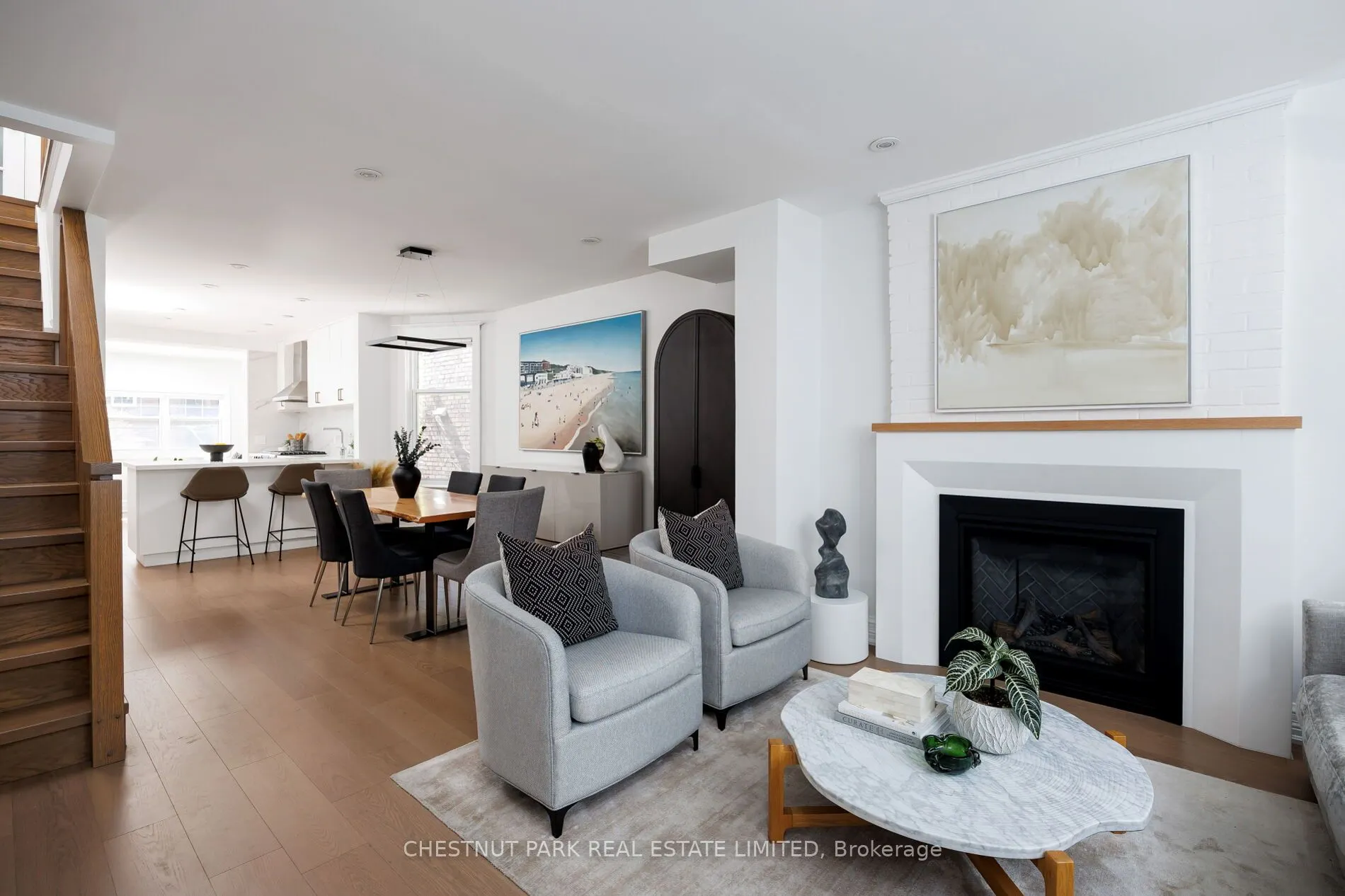 33 Tennis Crescent